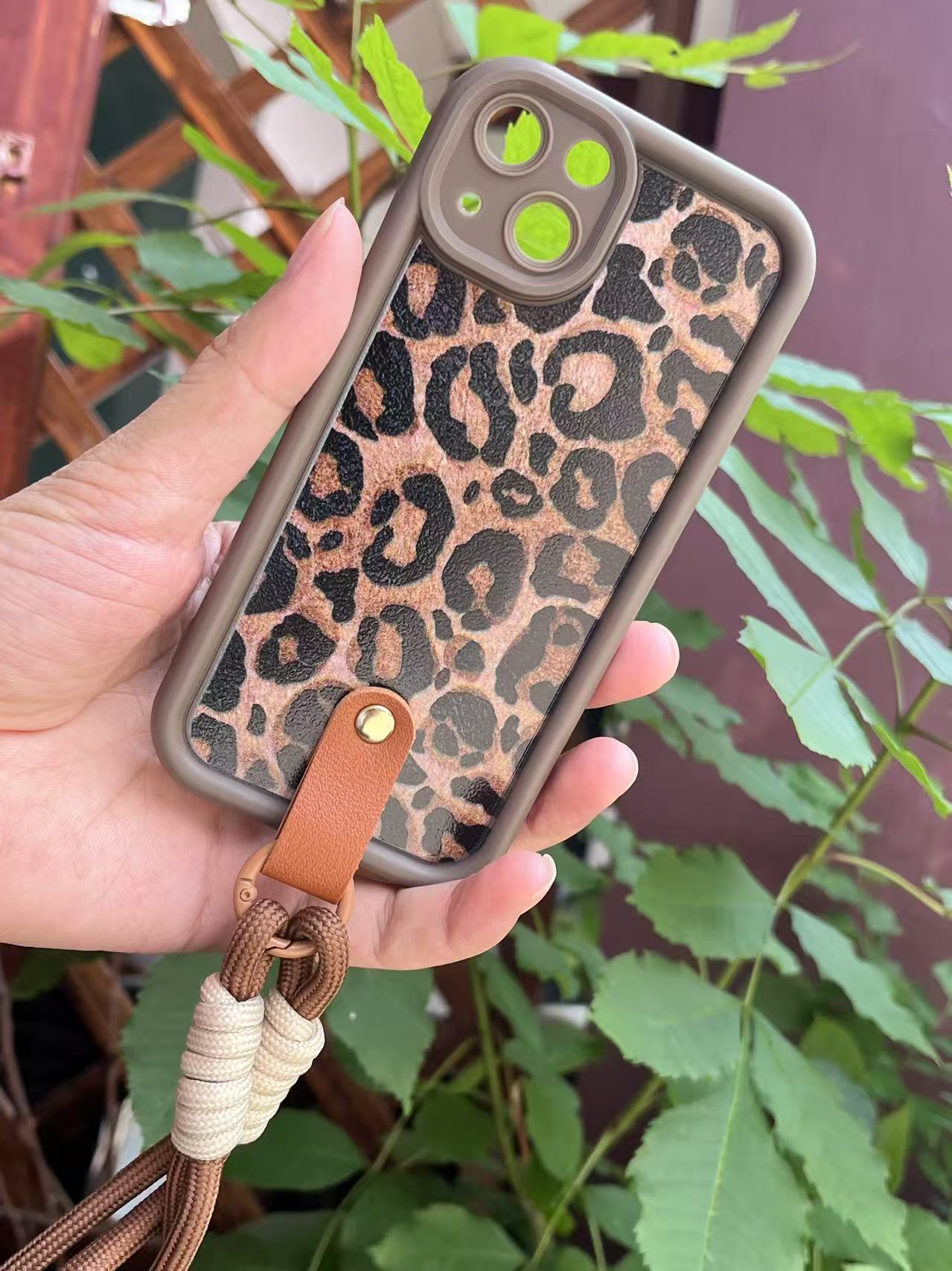 iPhone用ケース スマホケース 可愛い豹柄 ヒョウ柄 ストラップアイフォン カバー 女性 おしゃれ 全面保護 耐衝撃 黄変防止 耐久性 カバー ワイヤレス充電対応 フルカバー