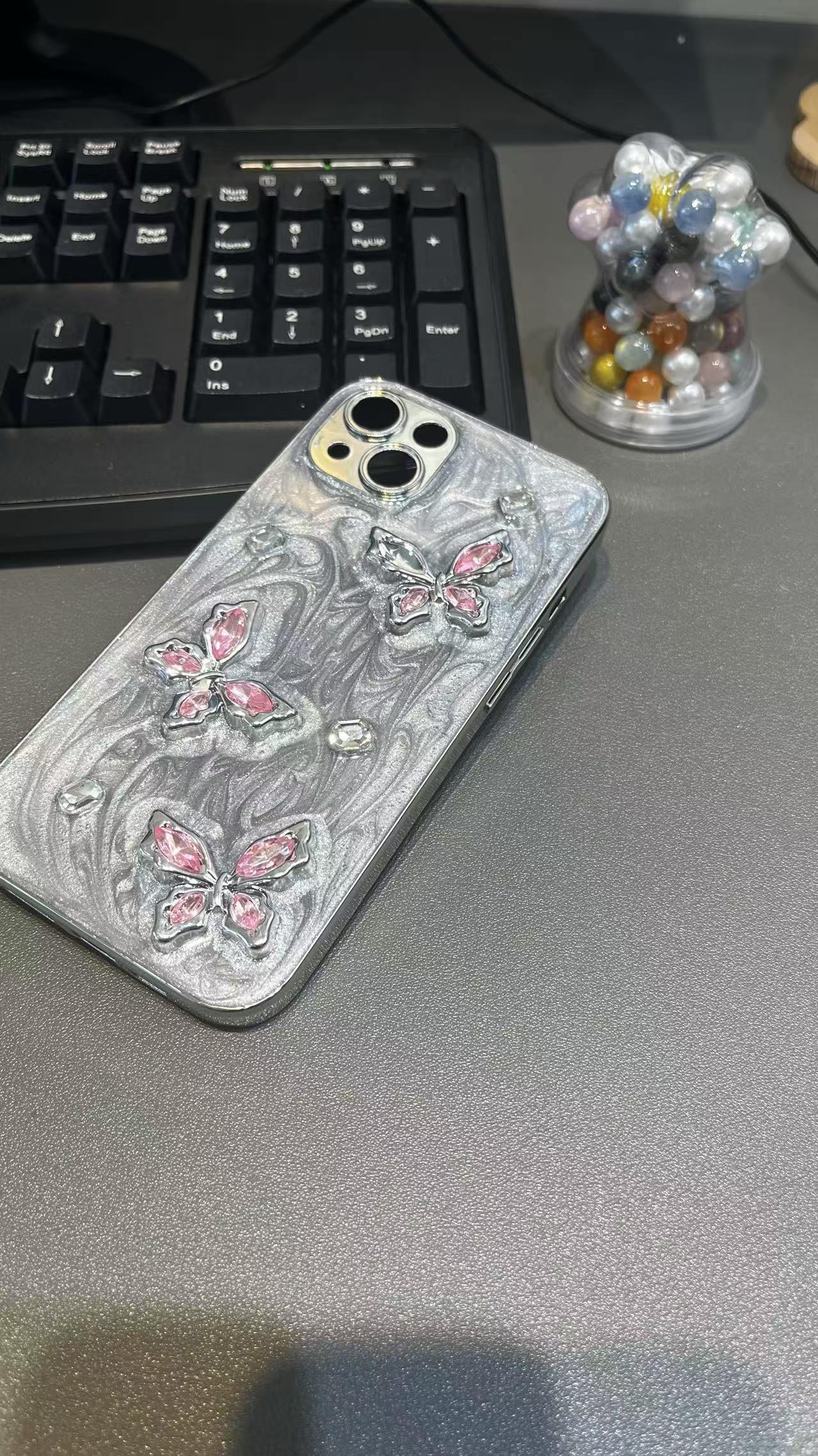 iPhone 用 ケース キラキラ 蝶々立体 かわいい ゴージャス 綺麗 人気スマホケース レディース バタフライ オシャレ シンプル 光沢カバー 派手